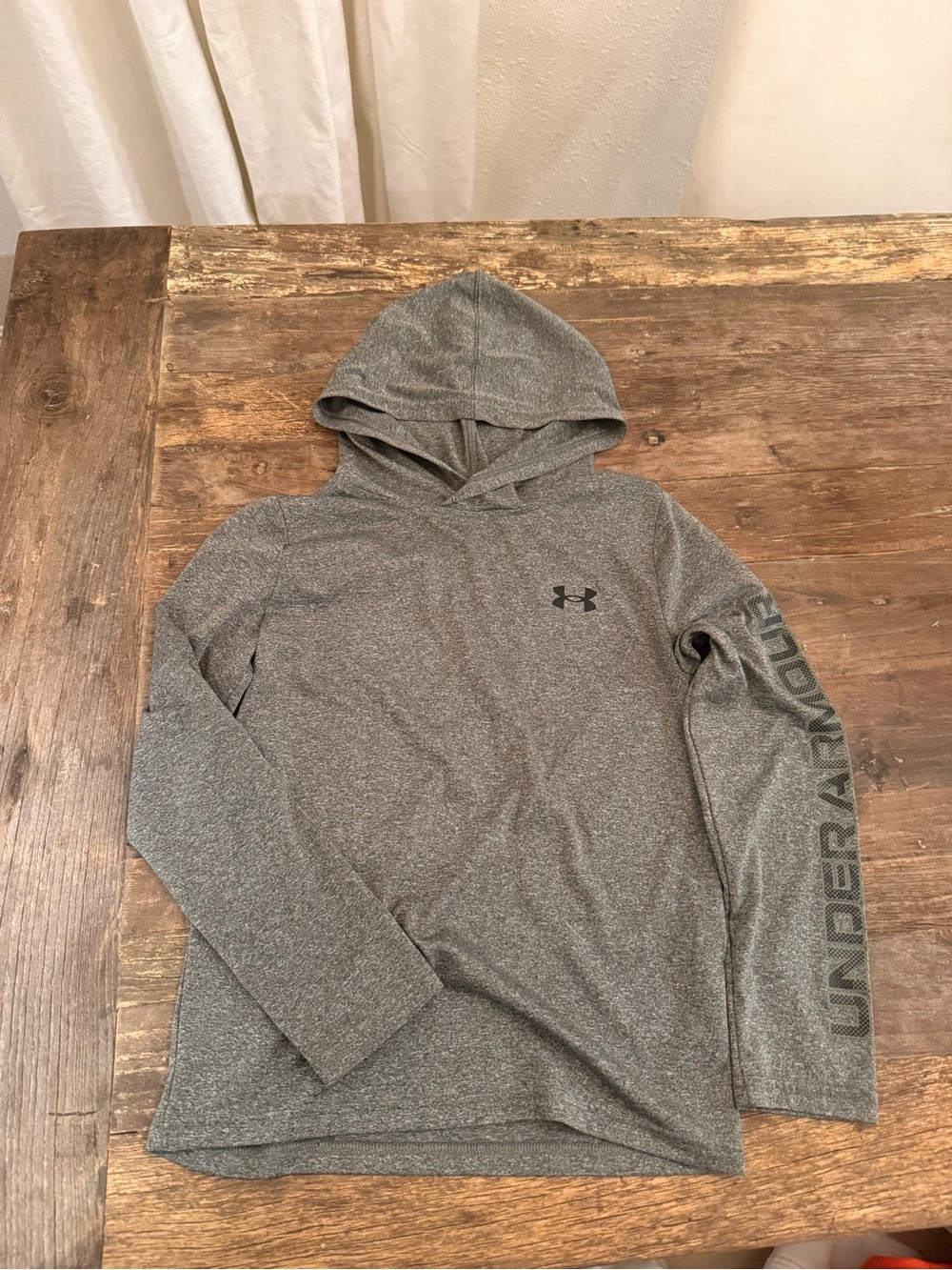 Under Armour Boys Gray Hooded Long-Sleeve Shirt
